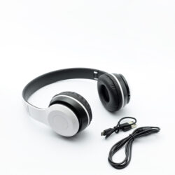 Auriculares Bluetooth P47 / MicroSD / AUX / FM COLOR BLANCO - Imagen 1